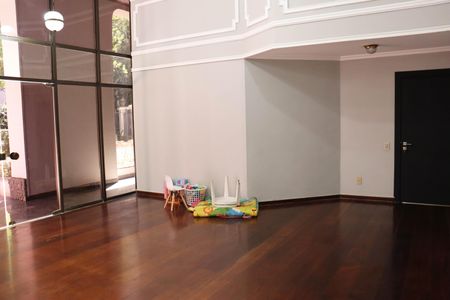 Apartamento para alugar com 200m², 3 quartos e 3 vagasÁrea comum - Salão de festas