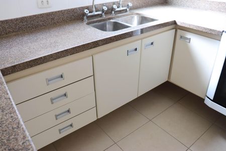 Apartamento para alugar com 200m², 3 quartos e 3 vagasCozinha 