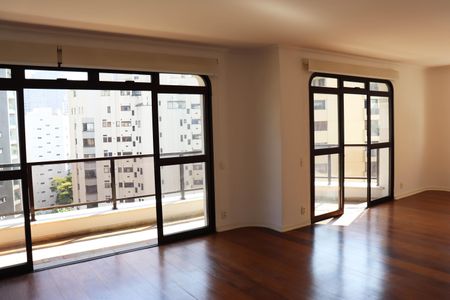Apartamento para alugar com 200m², 3 quartos e 3 vagasSala