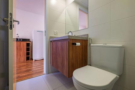 Studio para alugar com 32m², 1 quarto e sem vaga Studio para alugar com 32m², 1 quarto e sem vagaBanheiro