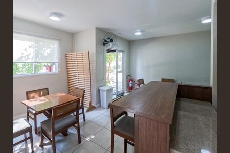 Apartamento à venda com 43m², 2 quartos e sem vagaÁrea comum