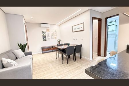 Apartamento à venda com 55m², 2 quartos e sem vagaSala