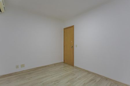 Apartamento à venda com 74m², 2 quartos e 2 vagasQuarto