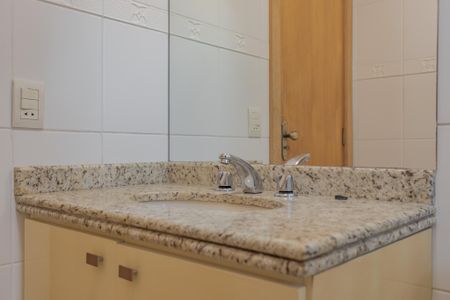 Apartamento à venda com 74m², 2 quartos e 2 vagasBanheiro