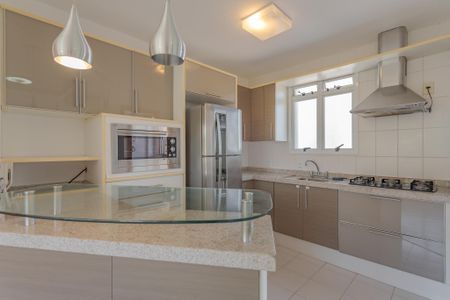 Apartamento à venda com 74m², 2 quartos e 2 vagasCozinha