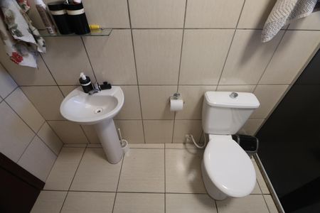 Casa de condomínio à venda com 82m², 2 quartos e 1 vagaBanheiro da Suíte