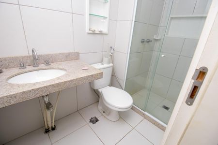 Apartamento para alugar com 70m², 2 quartos e 2 vagas Apartamento para alugar com 70m², 2 quartos e 2 vagasBanheiro da Suíte