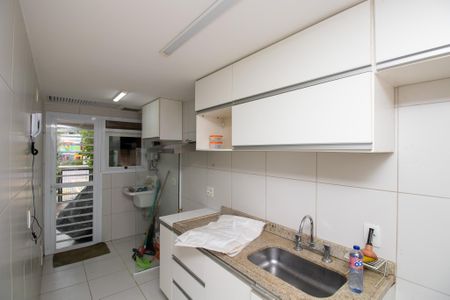 Apartamento para alugar com 70m², 2 quartos e 2 vagas Apartamento para alugar com 70m², 2 quartos e 2 vagasCozinha