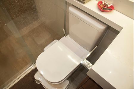 Apartamento à venda com 63m², 2 quartos e 2 vagasBanheiro da Suíte