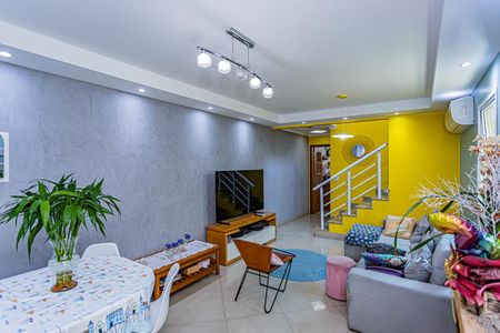 Casa à venda com 135m², 3 quartos e 4 vagasSala