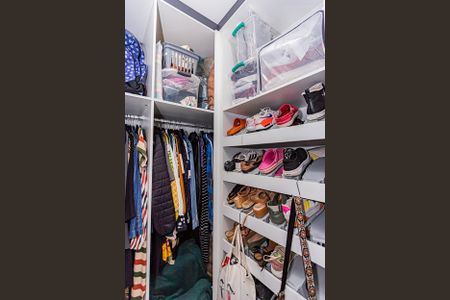 Casa à venda com 135m², 3 quartos e 4 vagasCloset suite 1