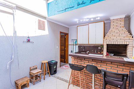 Casa à venda com 135m², 3 quartos e 4 vagasÁrea de serviço e espaço gourmet