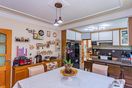 Casa à venda com 135m², 3 quartos e 4 vagasCopa e cozinha