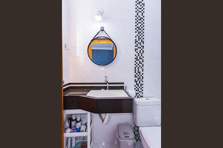 Casa à venda com 135m², 3 quartos e 4 vagasBanheiro suite 2