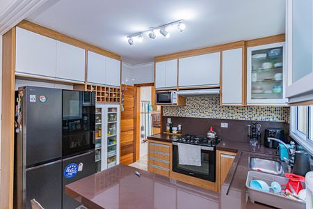 Casa à venda com 135m², 3 quartos e 4 vagasCopa e cozinha