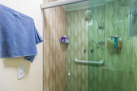 Apartamento à venda com 72m², 2 quartos e 1 vaga Apartamento à venda com 72m², 2 quartos e 1 vagaBanheiro