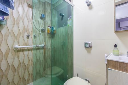 Apartamento à venda com 72m², 2 quartos e 1 vaga Apartamento à venda com 72m², 2 quartos e 1 vagaBanheiro