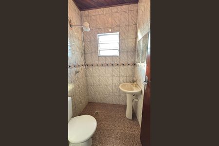 Casa à venda com 177m², 4 quartos e 2 vagasBanheiro de Serviço