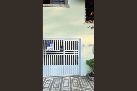 Casa à venda com 177m², 4 quartos e 2 vagasPlaca