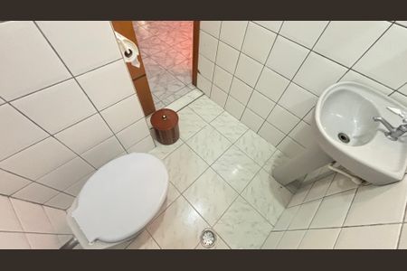 Casa à venda com 177m², 4 quartos e 2 vagasBanheiro da Suíte