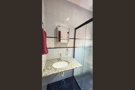 Casa à venda com 177m², 4 quartos e 2 vagasBanheiro Social