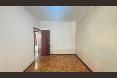 Casa à venda com 177m², 4 quartos e 2 vagasQuarto 1