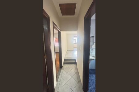 Casa à venda com 177m², 4 quartos e 2 vagasCorredor