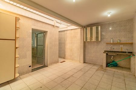 Casa à venda com 222m², 3 quartos e 3 vagas Casa à venda com 222m², 3 quartos e 3 vagasÁrea de Serviço