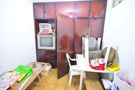 Casa para alugar com 400m², 5 quartos e 4 vagasQuarto