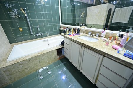 Casa para alugar com 400m², 5 quartos e 4 vagasBanheiro