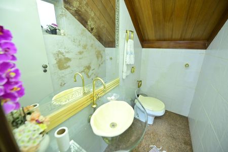 Casa para alugar com 400m², 5 quartos e 4 vagasLavabo