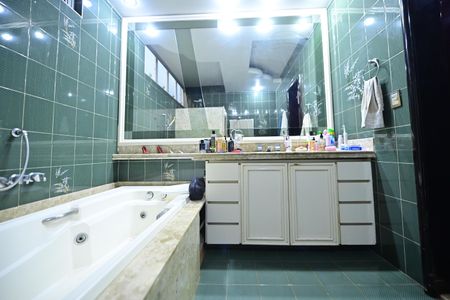 Casa para alugar com 400m², 5 quartos e 4 vagasBanheiro