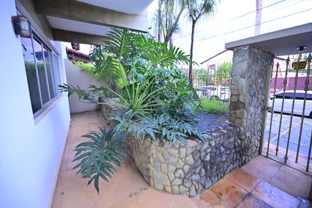 Casa para alugar com 400m², 5 quartos e 4 vagasÁrea Externa