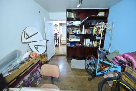 Casa para alugar com 400m², 5 quartos e 4 vagasEscritório