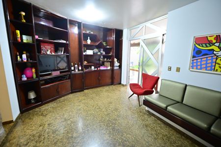 Casa para alugar com 400m², 5 quartos e 4 vagasSala