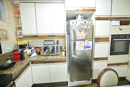 Casa para alugar com 400m², 5 quartos e 4 vagasCozinha