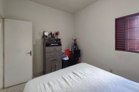 Casa à venda com 260m², 2 quartos e 4 vagasQuarto 2