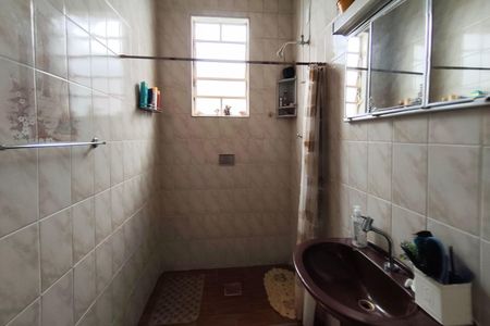 Casa à venda com 260m², 2 quartos e 4 vagasBanheiro