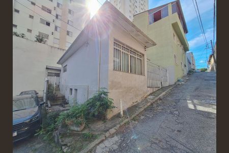 Casa à venda com 120m², 3 quartos e 1 vagaFachada
