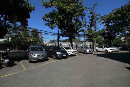 Área Comum - Estacionamento de Visitante de apartamento para alugar com 2 quartos, 56m² em Anil, Rio de Janeiro