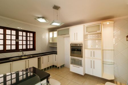Apartamento à venda com 98m², 2 quartos e sem vaga Apartamento à venda com 98m², 2 quartos e sem vagaCozinha