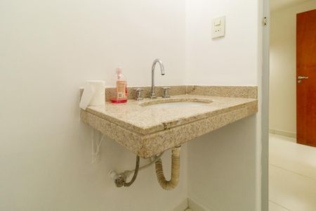 Apartamento à venda com 98m², 2 quartos e sem vaga Apartamento à venda com 98m², 2 quartos e sem vagaBanheiro do Quarto / Escritório