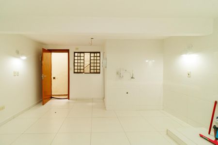 Apartamento à venda com 98m², 2 quartos e sem vaga Apartamento à venda com 98m², 2 quartos e sem vagaQuarto / Escritório