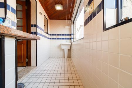 Apartamento à venda com 98m², 2 quartos e sem vaga Apartamento à venda com 98m², 2 quartos e sem vagaÁrea de ServiçoÁrea de Serviço e Varanda