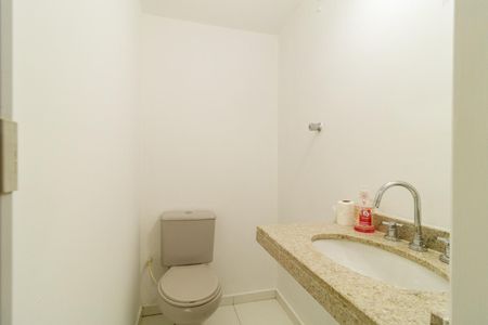 Apartamento à venda com 98m², 2 quartos e sem vaga Apartamento à venda com 98m², 2 quartos e sem vagaBanheiro do Quarto / Escritório