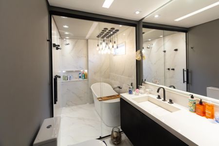 Apartamento para alugar com 90m², 2 quartos e 1 vaga Apartamento para alugar com 90m², 2 quartos e 1 vagaBanheiro da Suíte