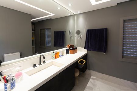 Apartamento para alugar com 90m², 2 quartos e 1 vaga Apartamento para alugar com 90m², 2 quartos e 1 vagaBanheiro da Suíte