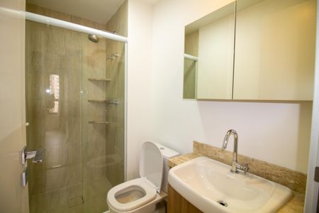 Studio para alugar com 24m², 1 quarto e sem vaga Studio para alugar com 24m², 1 quarto e sem vagaBanheiro social