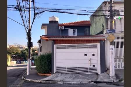 Casa à venda com 100m², 2 quartos e 4 vagasFachada