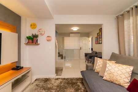 Casa à venda com 100m², 2 quartos e 4 vagasSala